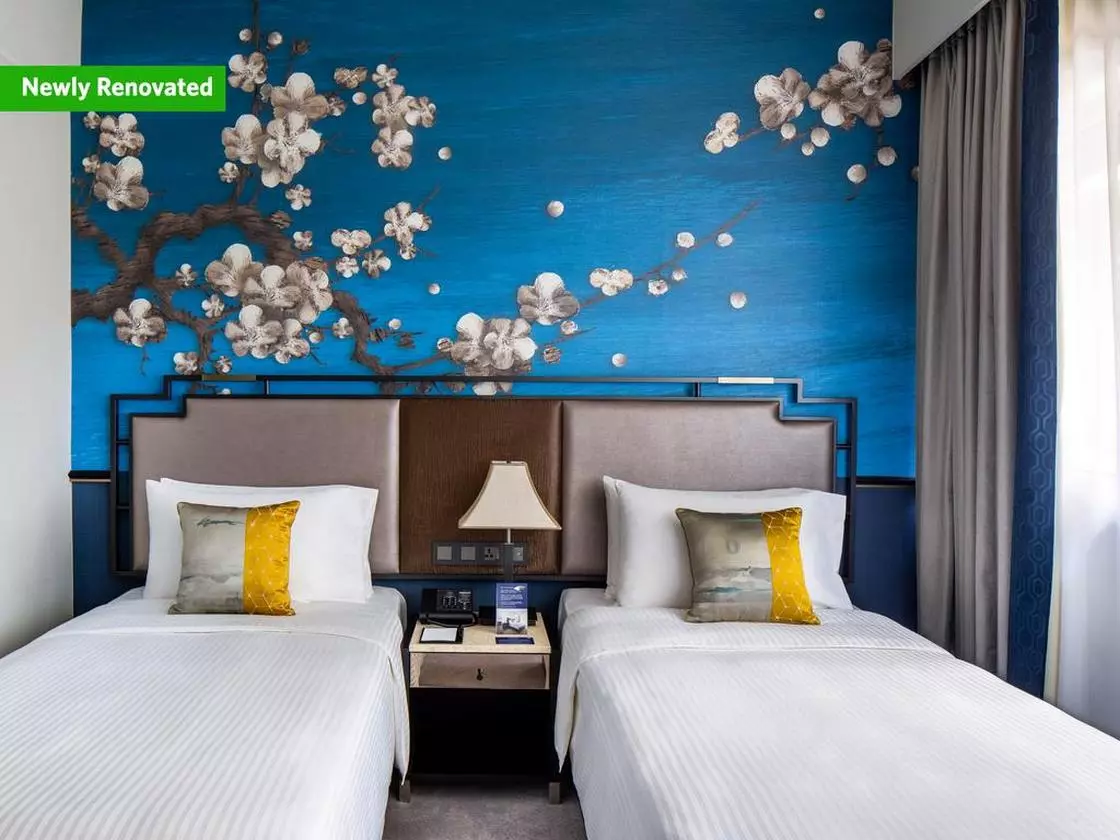 Copthorne King's Hotel double room (Copy).jpg